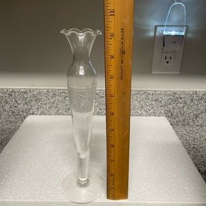 #409 Vtg PRINCESS HOUSE Hand Blown & Etched HERITAGE CRYSTAL 10” ACCENT BUD VASE